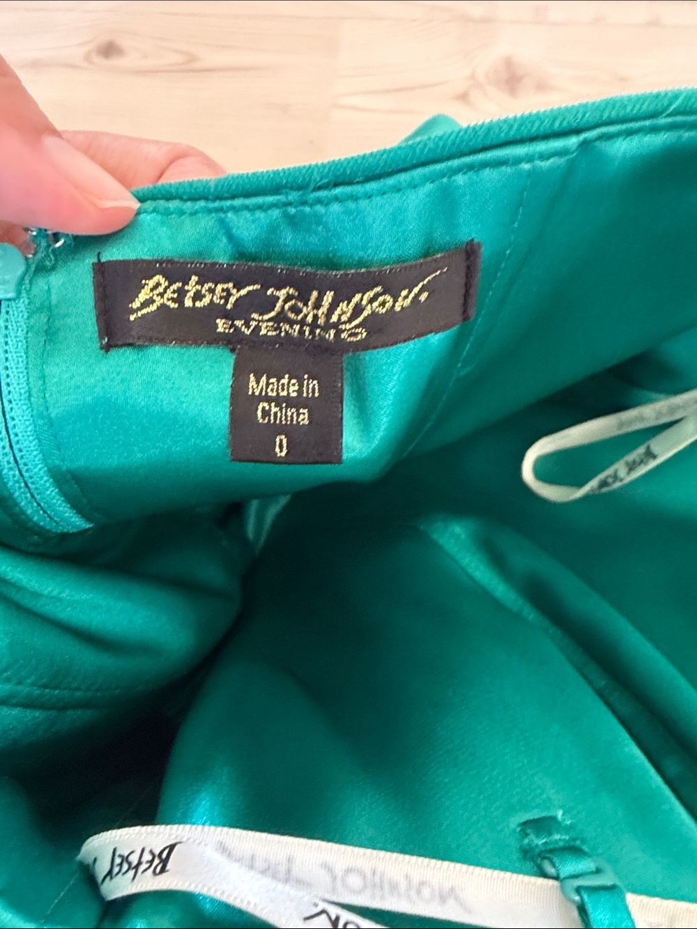 Bundle of vintage Betsy JOHNSON dresses - Picture 3 of 8